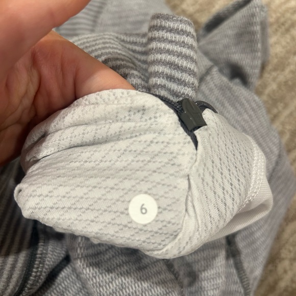 Lululemon Pullover - Picture 5 of 6